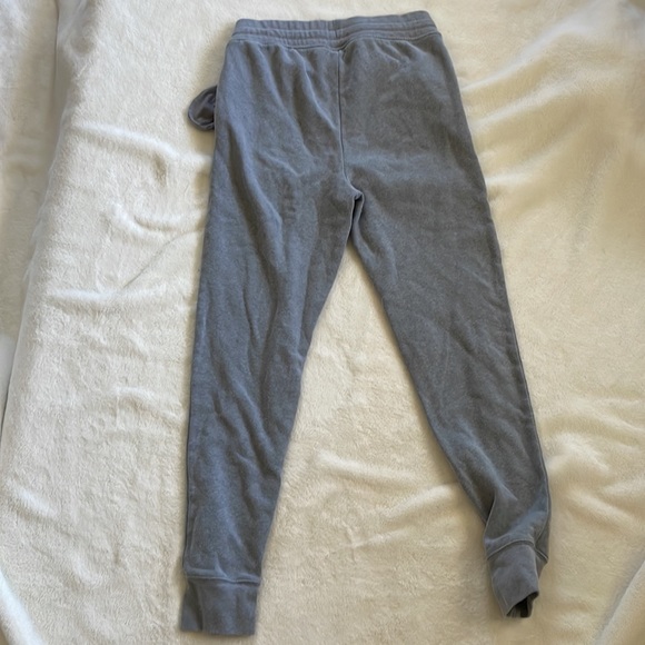 Underarmour grey sweatpants - Picture 2 of 3